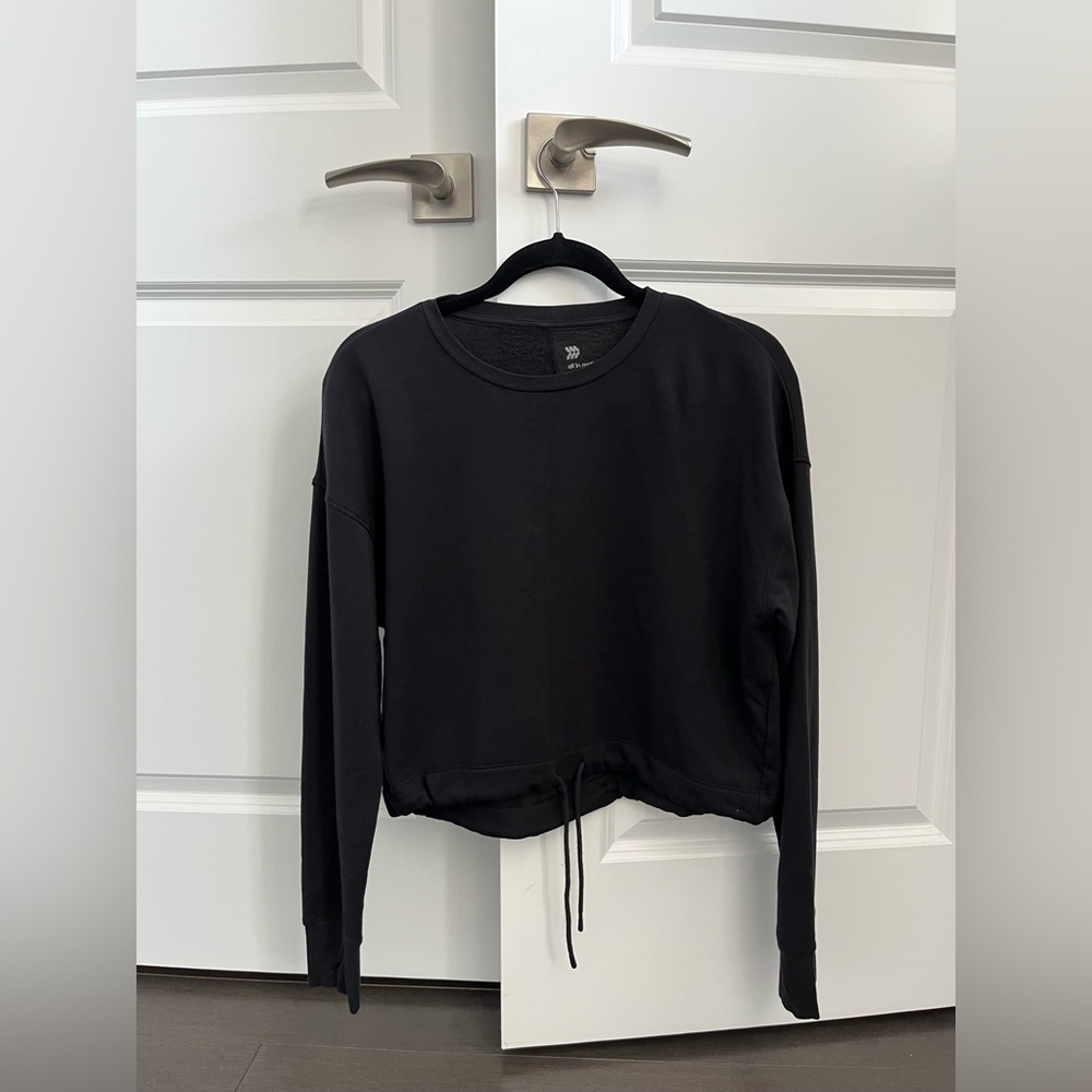 All in Motion Women’s Black Slightly Cropped Drawstring Sweatshirt Size S - Picture 1 of 8